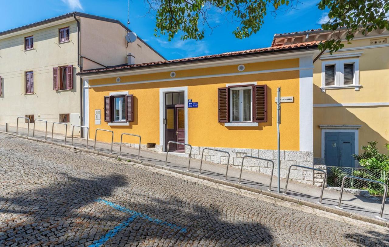 Apartment Lazzarich With Terrace Poreč Exterior foto